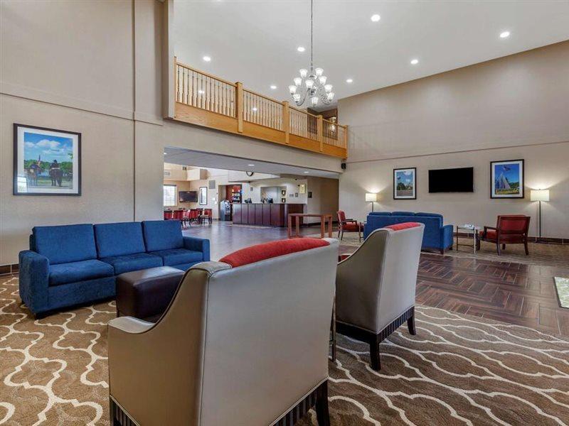 Comfort Suites Delavan - Lake Geneva Area מראה חיצוני תמונה