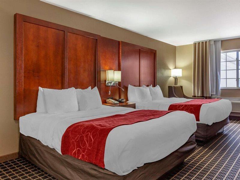 Comfort Suites Delavan - Lake Geneva Area מראה חיצוני תמונה