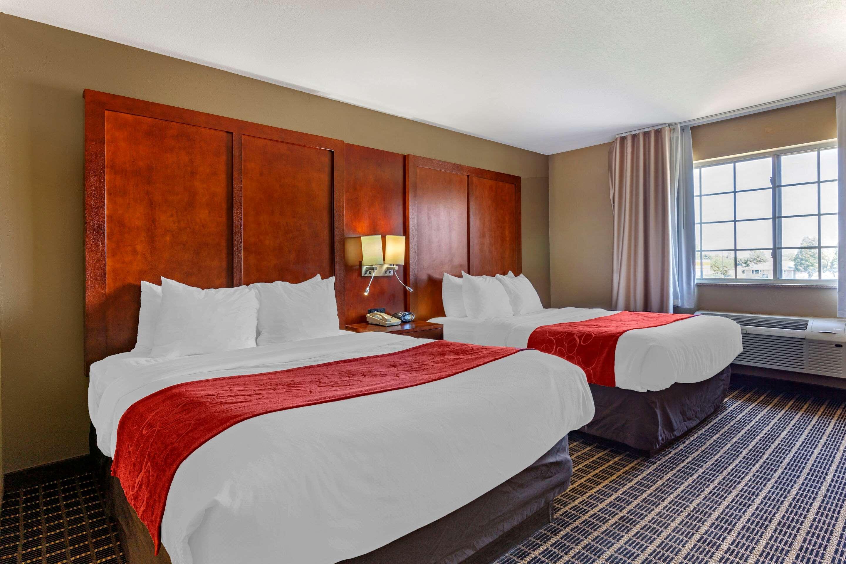 Comfort Suites Delavan - Lake Geneva Area מראה חיצוני תמונה
