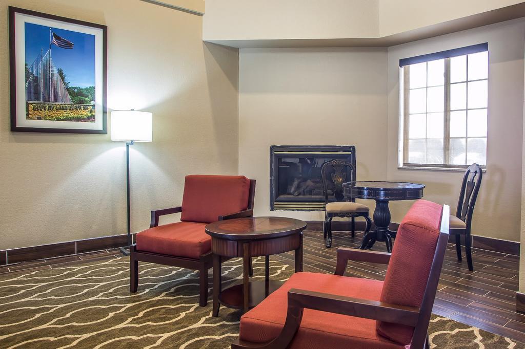 Comfort Suites Delavan - Lake Geneva Area מראה חיצוני תמונה