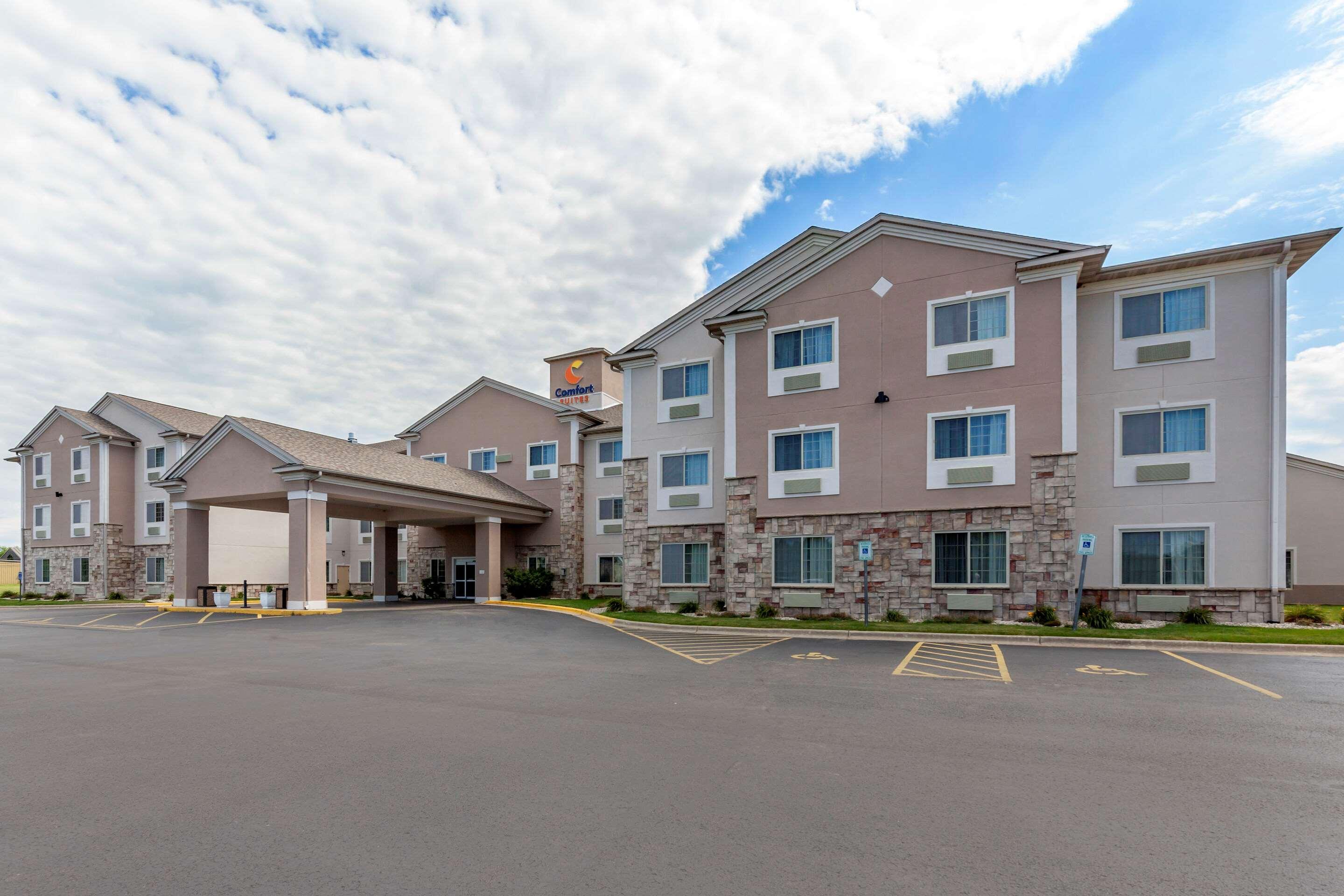 Comfort Suites Delavan - Lake Geneva Area מראה חיצוני תמונה