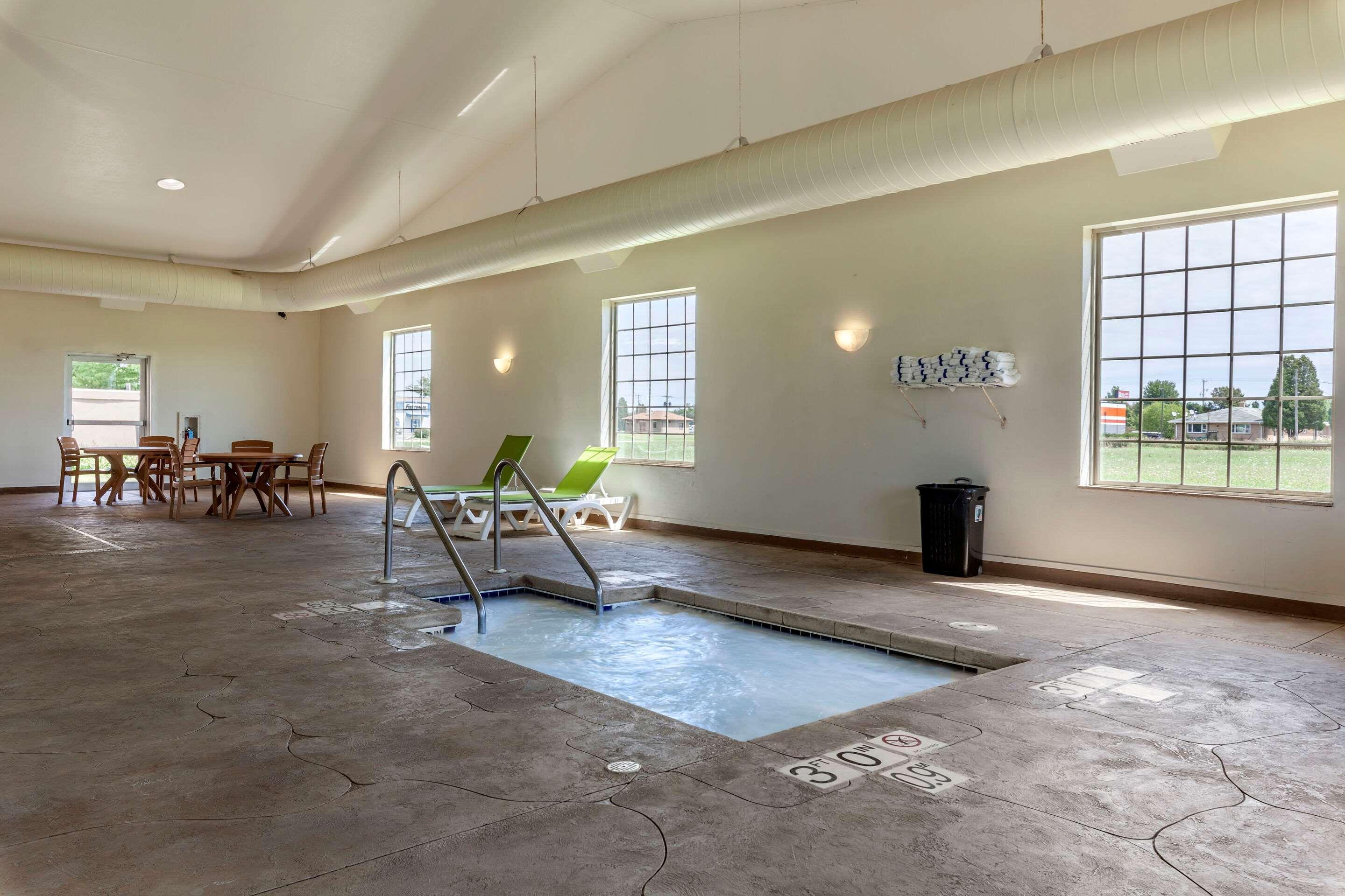 Comfort Suites Delavan - Lake Geneva Area מראה חיצוני תמונה